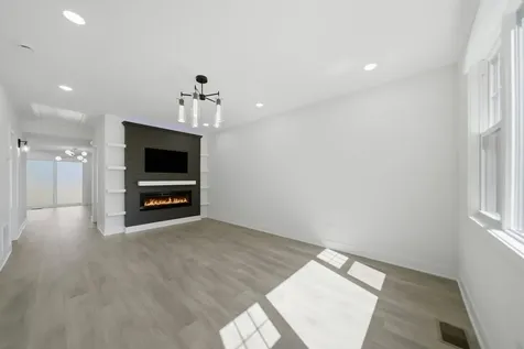 2714 North New England Avenue Chicago IL 60707