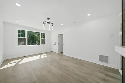 2714 North New England Avenue Chicago IL 60707