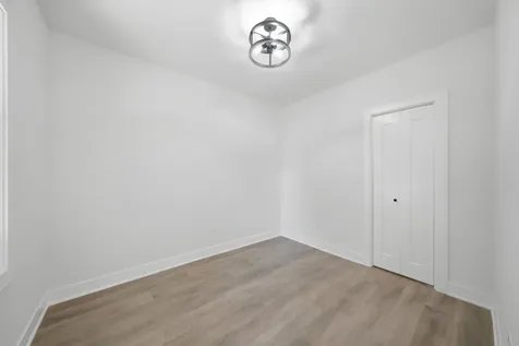 2714 North New England Avenue Chicago IL 60707