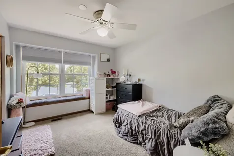 3137 Bennett Place Aurora IL 60502