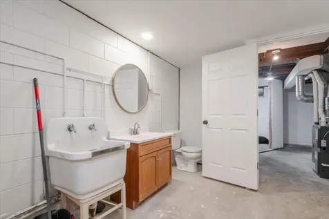 513 Maizefield Avenue Bloomington IL 61701