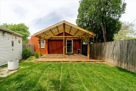 513 Maizefield Avenue Bloomington IL 61701