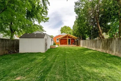 513 Maizefield Avenue Bloomington IL 61701