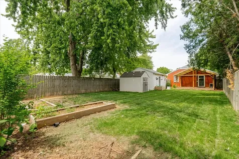 513 Maizefield Avenue Bloomington IL 61701