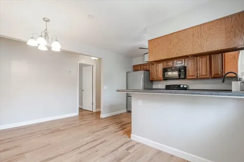 513 Maizefield Avenue Bloomington IL 61701