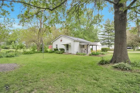 32 Cross Street Bristol IL 60512