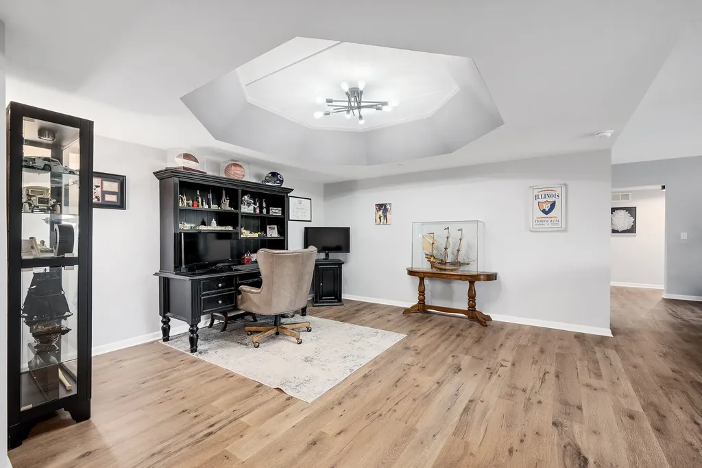 8505 Woodward Avenue Woodridge IL 60517