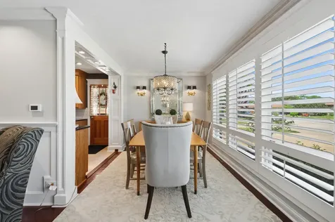 576 Bedford Lane Des Plaines IL 60016