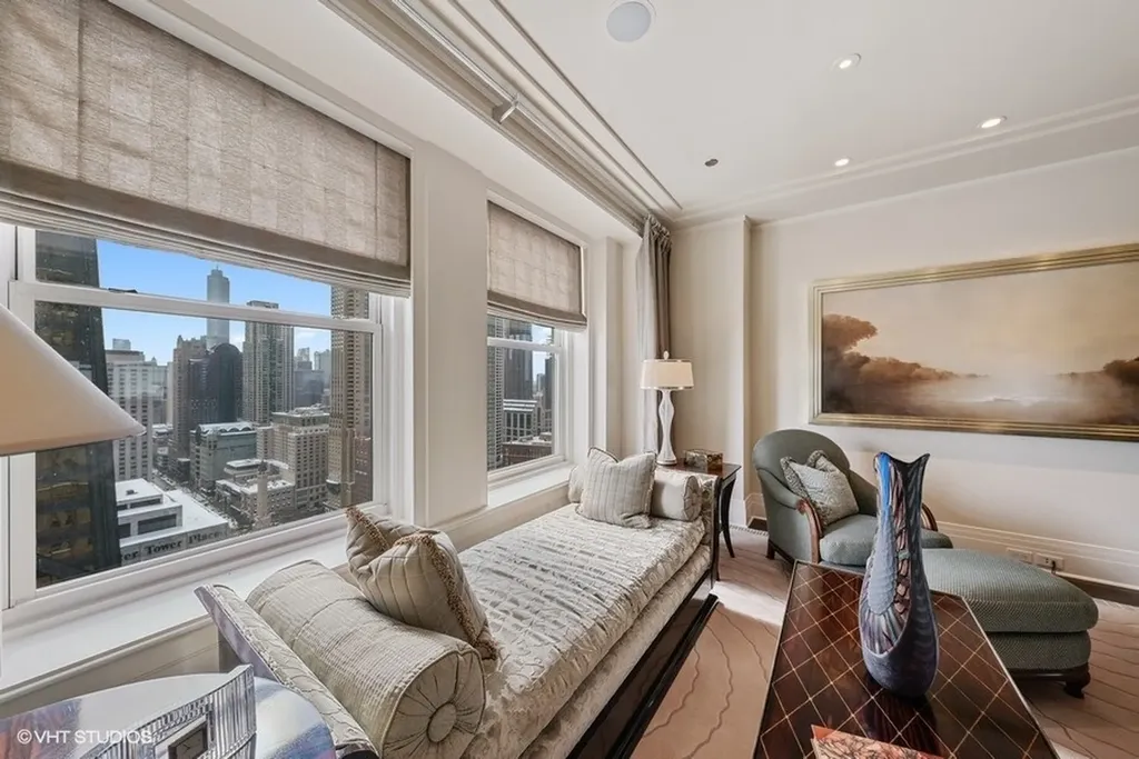 159 East Walton Place Chicago IL 60611
