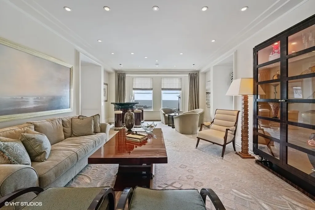 159 East Walton Place Chicago IL 60611