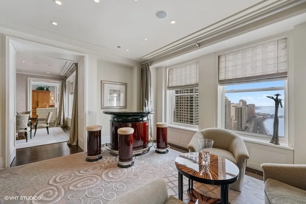 159 East Walton Place Chicago IL 60611