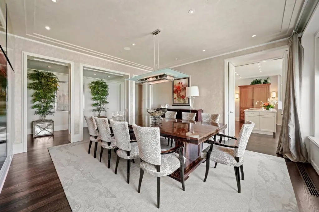 159 East Walton Place Chicago IL 60611