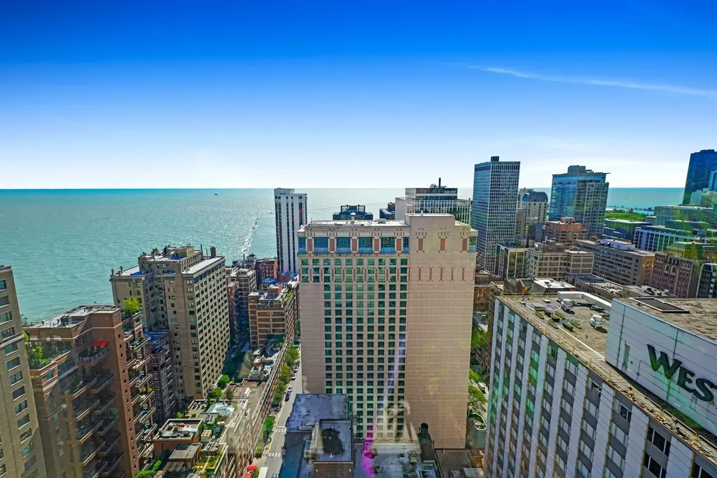 159 East Walton Place Chicago IL 60611