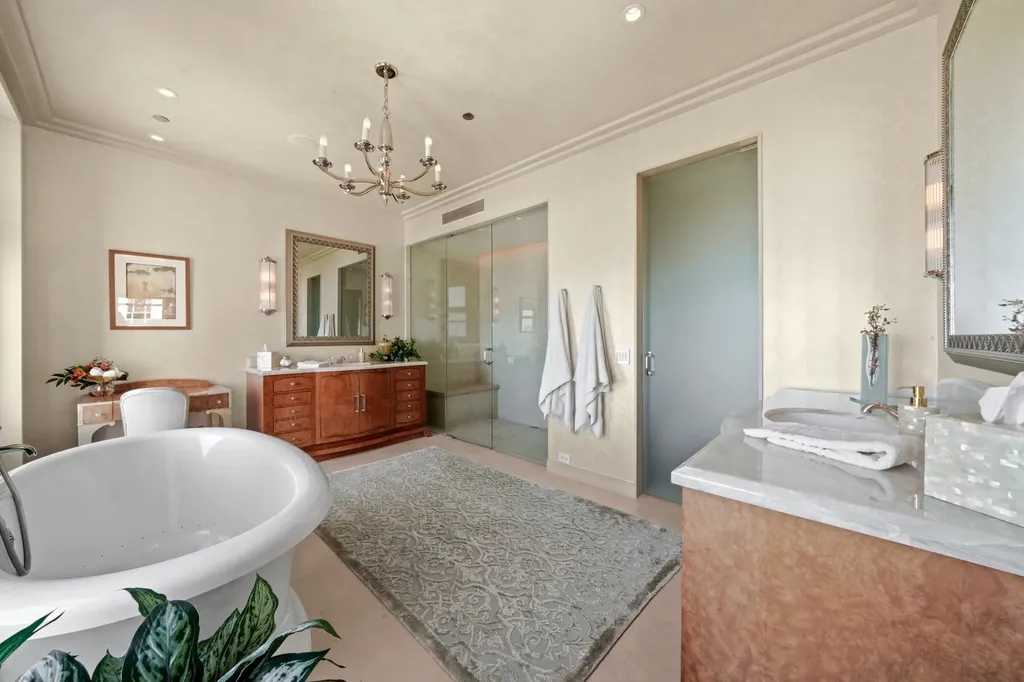 159 East Walton Place Chicago IL 60611