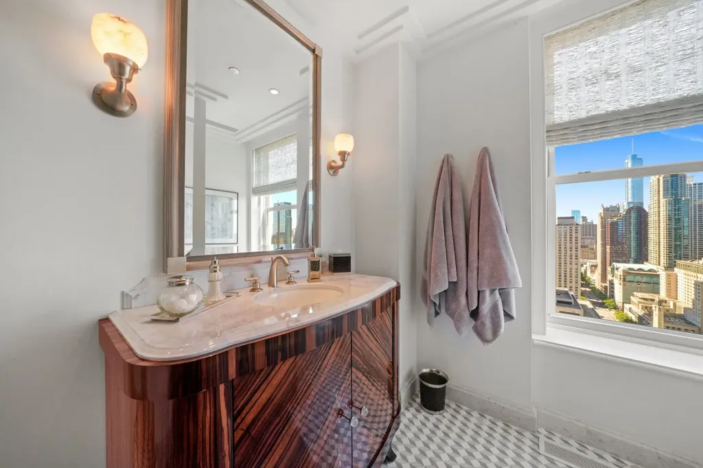 159 East Walton Place Chicago IL 60611