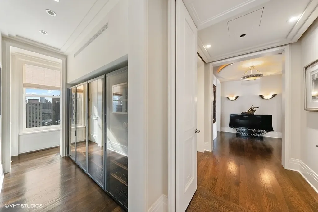 159 East Walton Place Chicago IL 60611