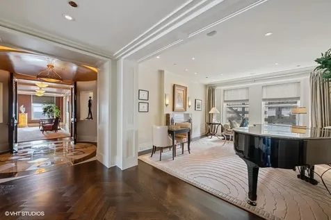 159 East Walton Place Chicago IL 60611