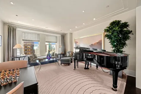 159 East Walton Place Chicago IL 60611