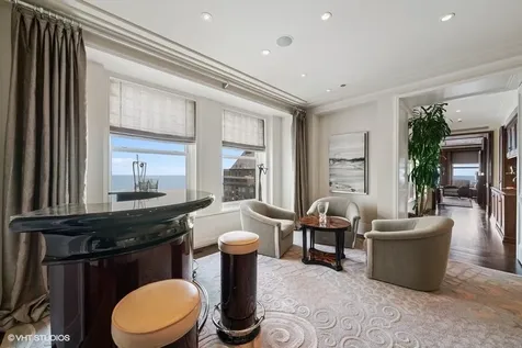 159 East Walton Place Chicago IL 60611