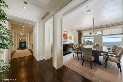 159 East Walton Place Chicago IL 60611