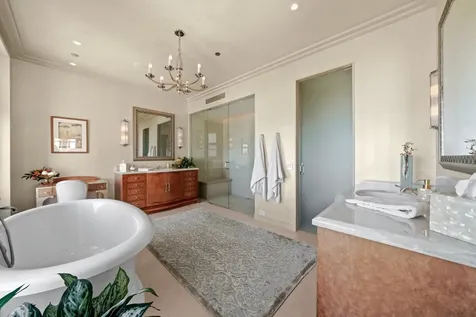 159 East Walton Place Chicago IL 60611