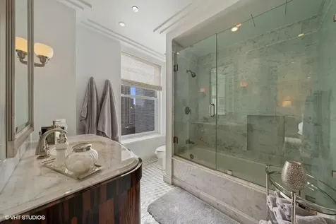 159 East Walton Place Chicago IL 60611