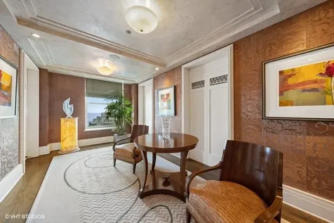 159 East Walton Place Chicago IL 60611