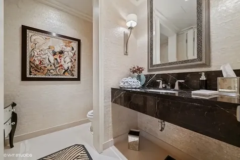 159 East Walton Place Chicago IL 60611