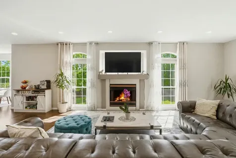 1905 South Osprey Lane Libertyville IL 60048