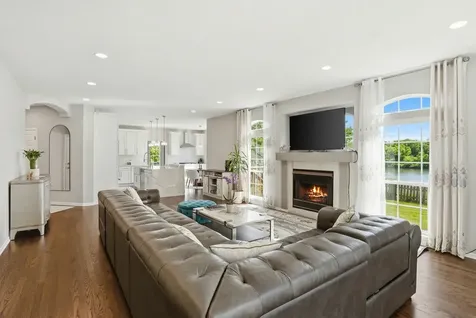 1905 South Osprey Lane Libertyville IL 60048