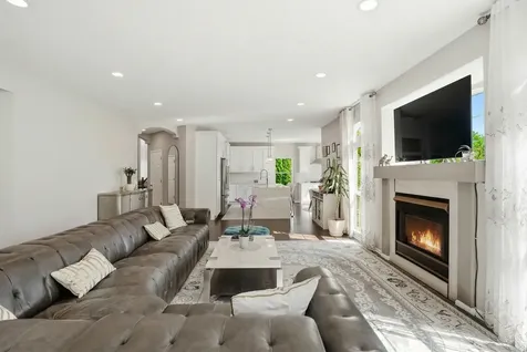 1905 South Osprey Lane Libertyville IL 60048