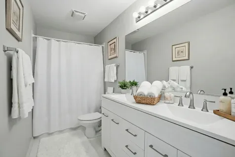 1905 South Osprey Lane Libertyville IL 60048