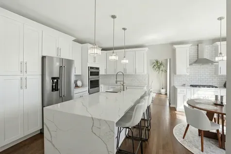 1905 South Osprey Lane Libertyville IL 60048