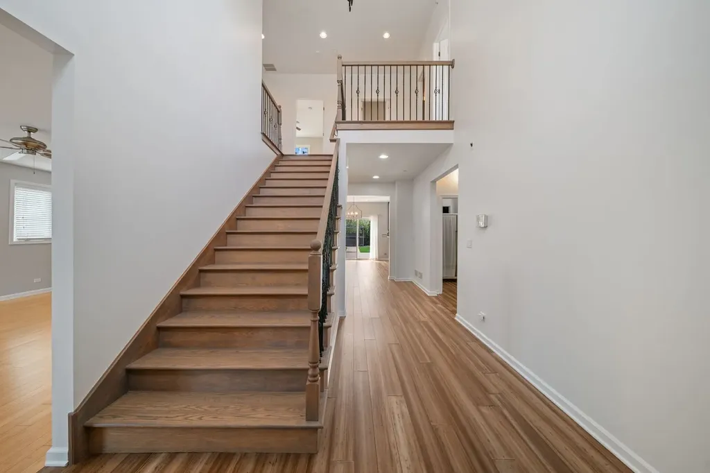 701 Oakton Street Park Ridge IL 60068