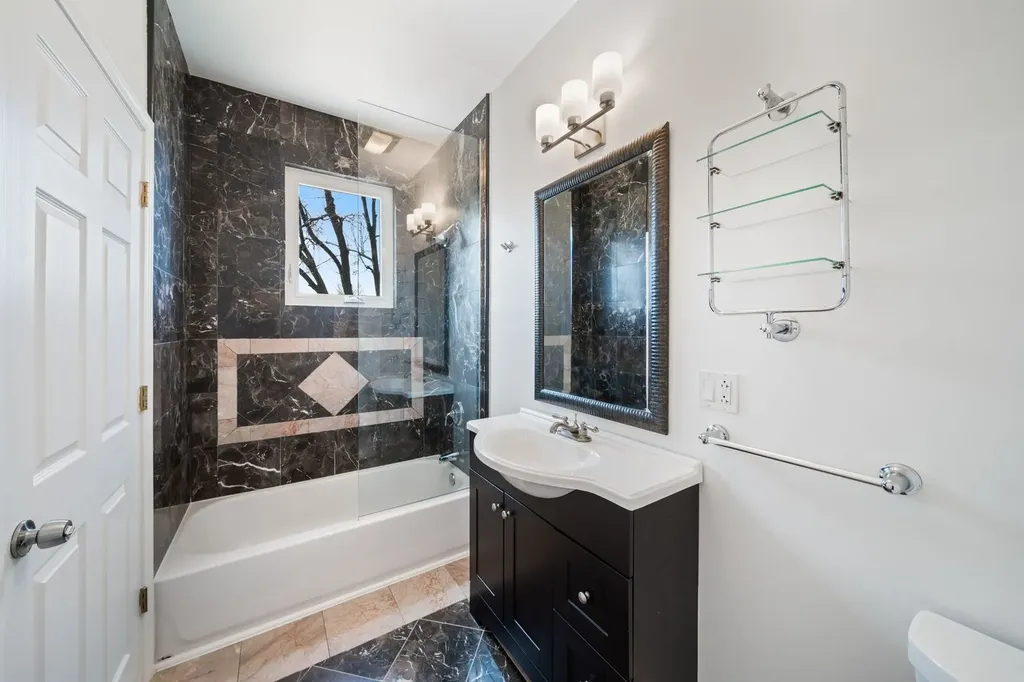 701 Oakton Street Park Ridge IL 60068