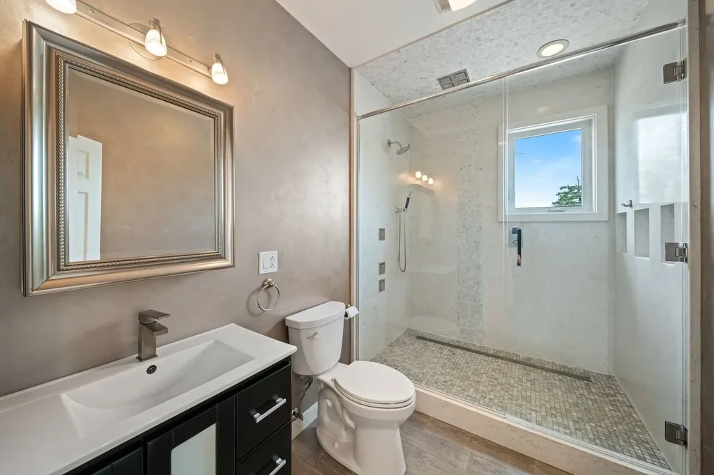 701 Oakton Street Park Ridge IL 60068