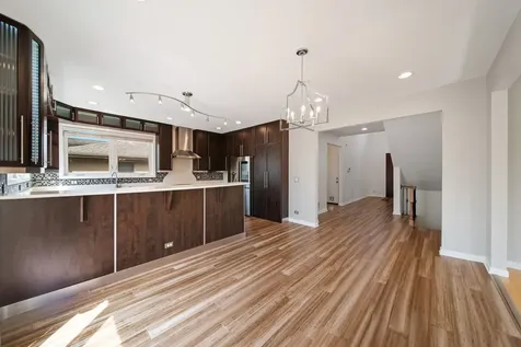 701 Oakton Street Park Ridge IL 60068