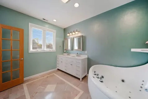 701 Oakton Street Park Ridge IL 60068