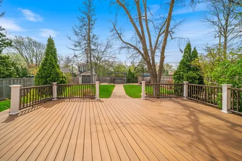 701 Oakton Street Park Ridge IL 60068
