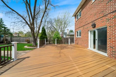 701 Oakton Street Park Ridge IL 60068