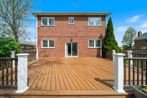 701 Oakton Street Park Ridge IL 60068