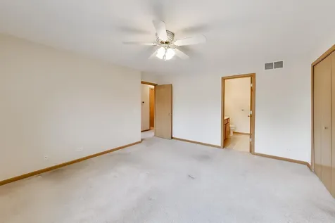 365 Stonington Place South Elgin IL 60177