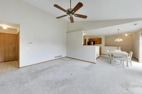 365 Stonington Place South Elgin IL 60177