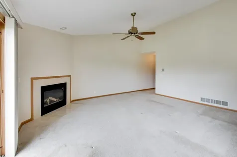365 Stonington Place South Elgin IL 60177
