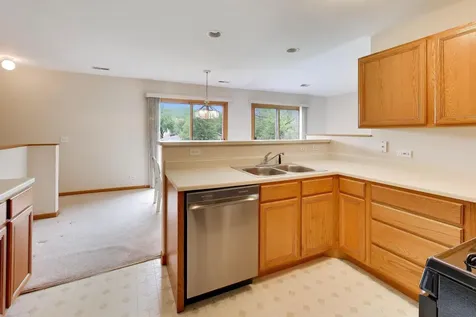 365 Stonington Place South Elgin IL 60177
