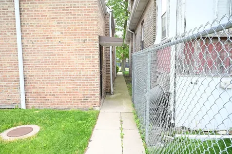 8434 South Yates Boulevard Chicago IL 60617