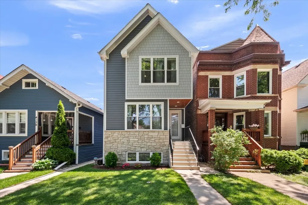 4137 North Lawndale Avenue Chicago IL 60618