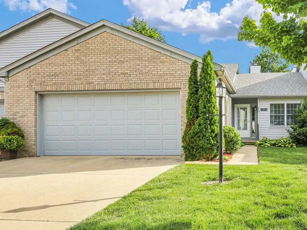 1212 Quail Run Drive Savoy IL 61874
