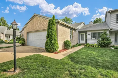 1212 Quail Run Drive Savoy IL 61874
