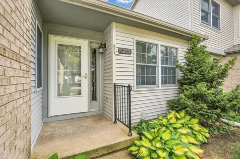 1212 Quail Run Drive Savoy IL 61874